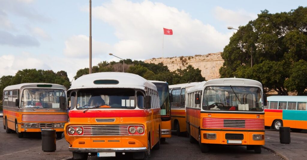 How to Reach Narkanda from Delhi